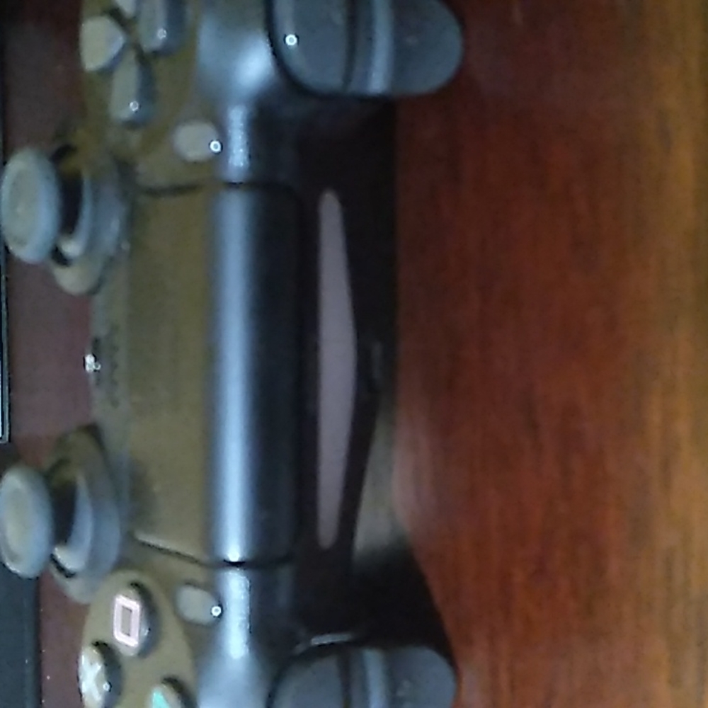 Ps4 controller - Picture 3 of 3